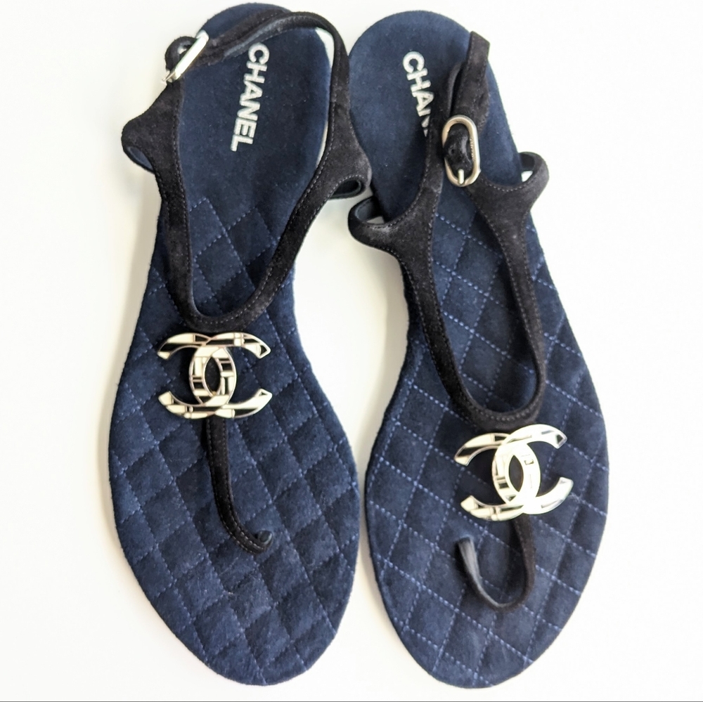 CHANEL Suede Calfskin Blue Thong Sandals sz 38